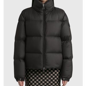 Moncler Anterne Quilted Water
Repellent Down Jacket — Size 0 Brand new with tags